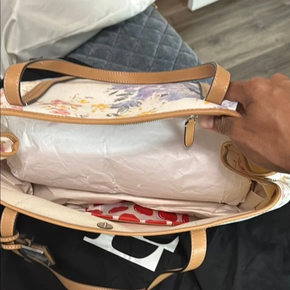 Ralph Lauren Cream and Tan Tote Bag with Floral Design - Picture 3 of 8